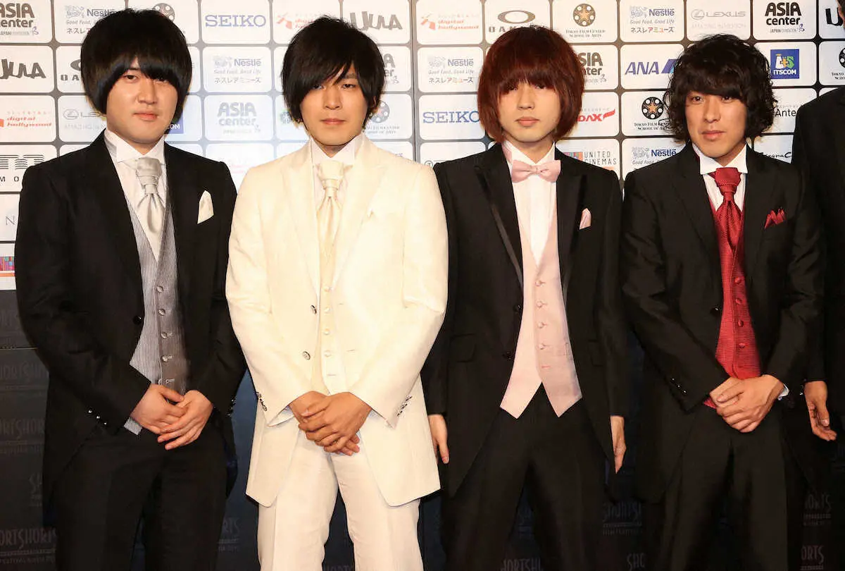「KANA－BOON」の（左から）小泉貴裕、古賀隼斗、飯田祐馬、谷口鮪。飯田は2019年に、小泉と古賀は2023年に脱退。