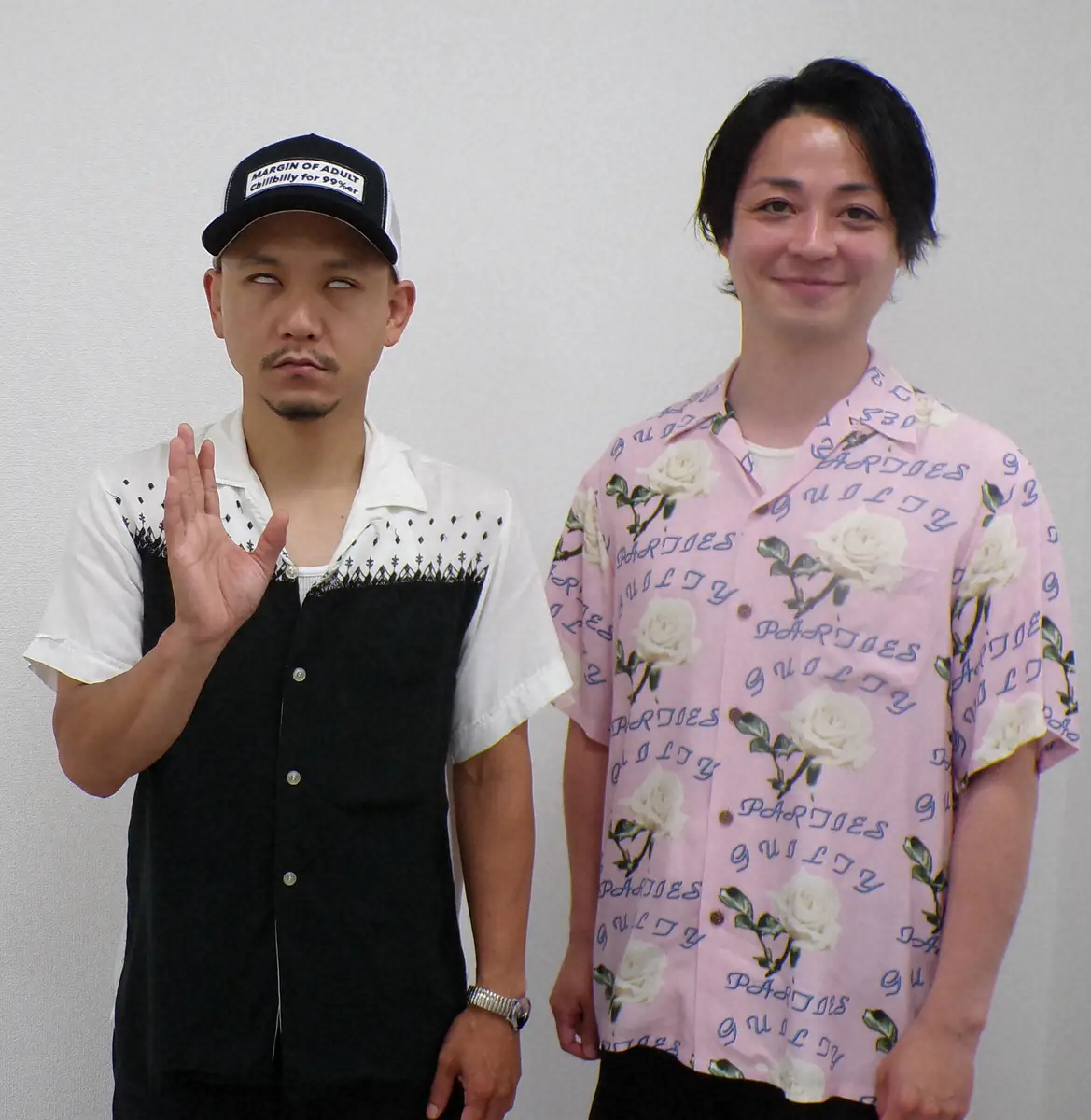 最後のＭ―１グランプリへ気合を入れるデルマパンゲの迫田篤（左）と広木英介