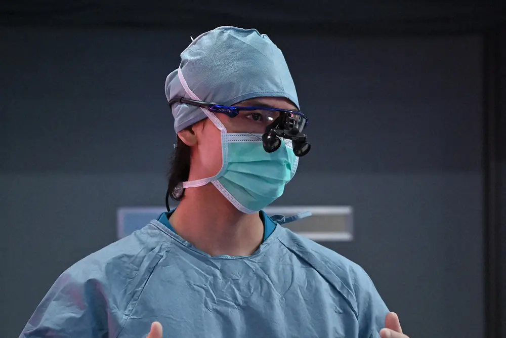 TBS系日曜劇場「ブラックペアン　シーズン２」で外科医・世良を演じる竹内涼真（C）TBS