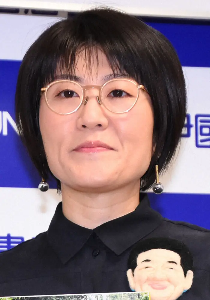 光浦靖子「出来には非常に満足」完成した“似顔ブローチ”に「ゴッホだ」「激似です」「天才」の声