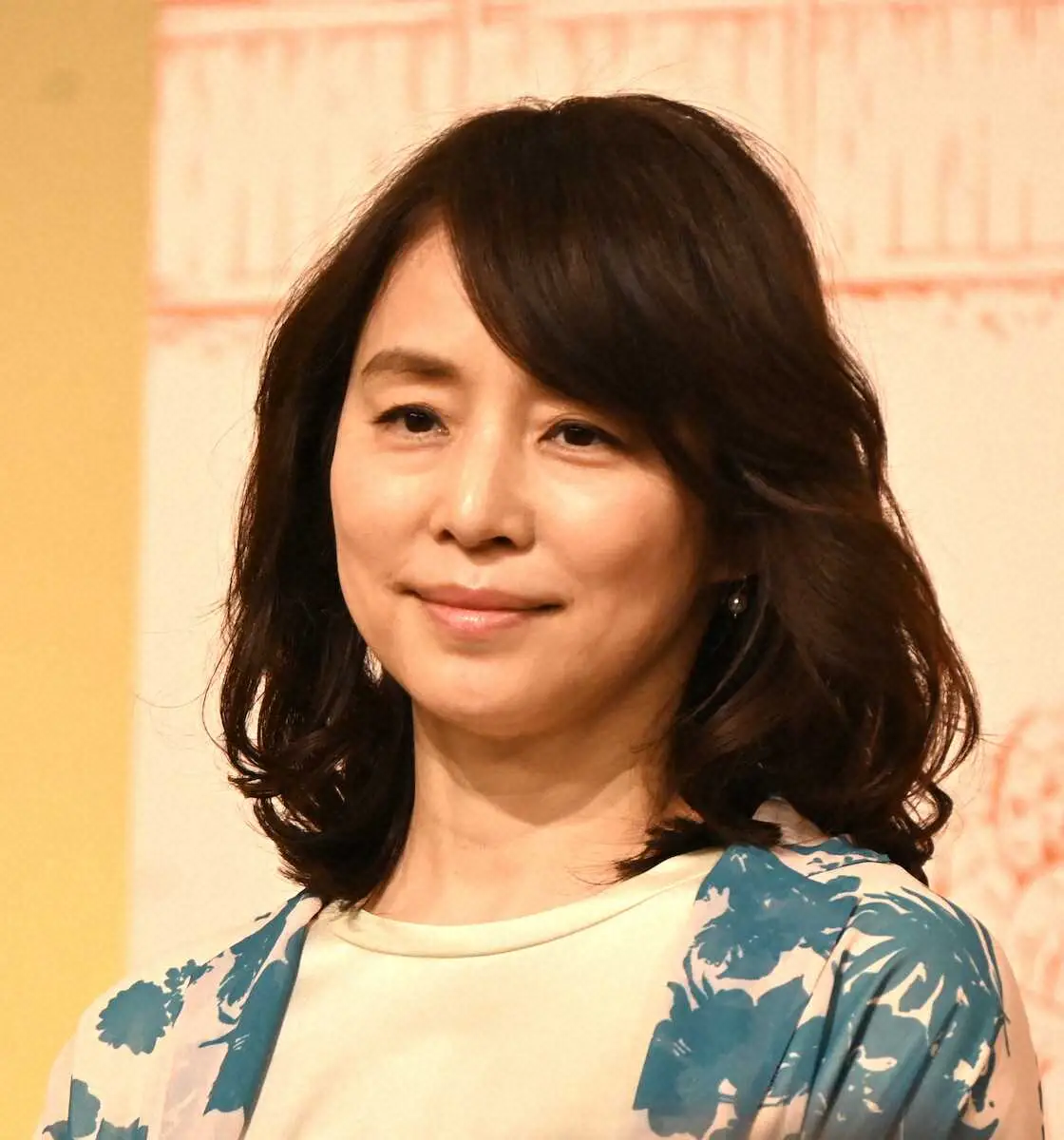 54歳・石田ゆり子が“絶対”オススメする40代で始めるべき事とは？年齢についての悩みにエール