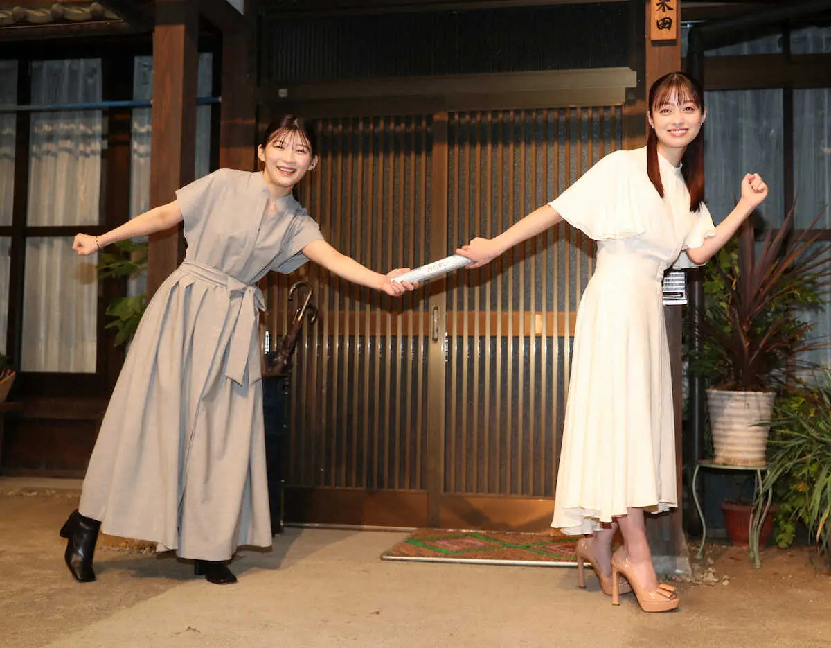 「虎に翼」伊藤沙莉＆「おむすび」橋本環奈が感激初対面「かわいい～」「光栄」朝ドラ恒例バトンタッチ