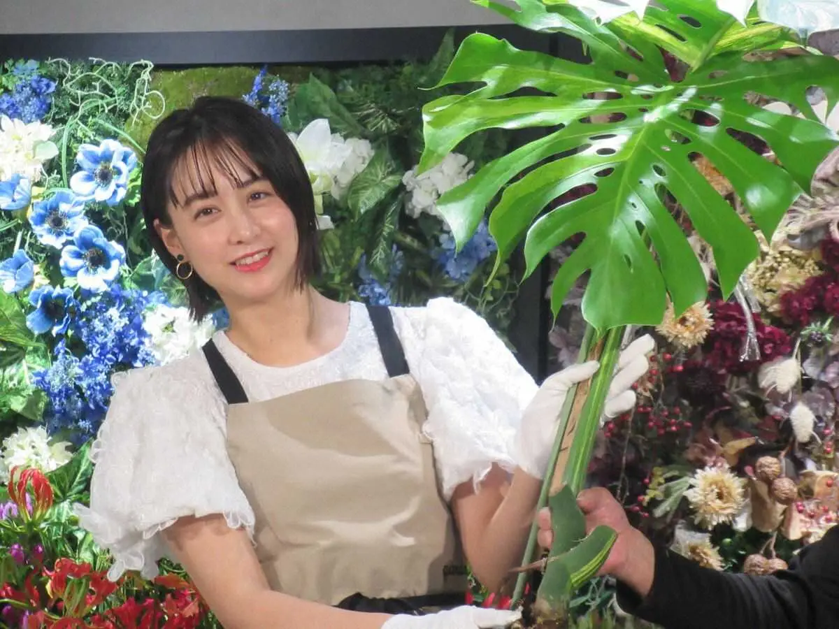 山本美月「すごく癒やされる」植物＆アクアリウムに特化した新店舗PR