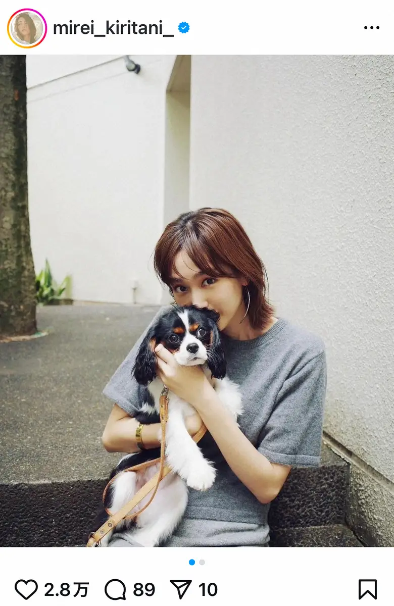 【画像・写真】桐谷美玲　犬をギューッ！！！キュートなオフショットにファン「かわいすぎる」「ぬいぐるみみたい」