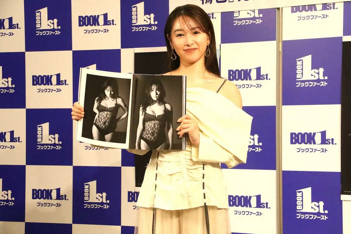 【画像・写真】桜井日奈子　初水着の点数は「1億点」　10周年記念写真集「鴇色」発売記念イベント