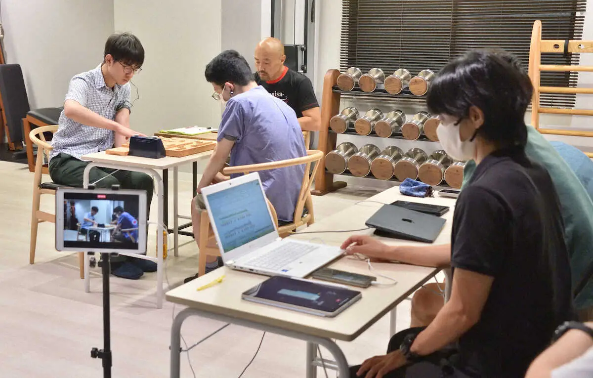 【画像・写真】これが将棋のシン・勝利のアプローチ！　「棋士は頭脳アスリート」　岡部怜央四段も効果実感