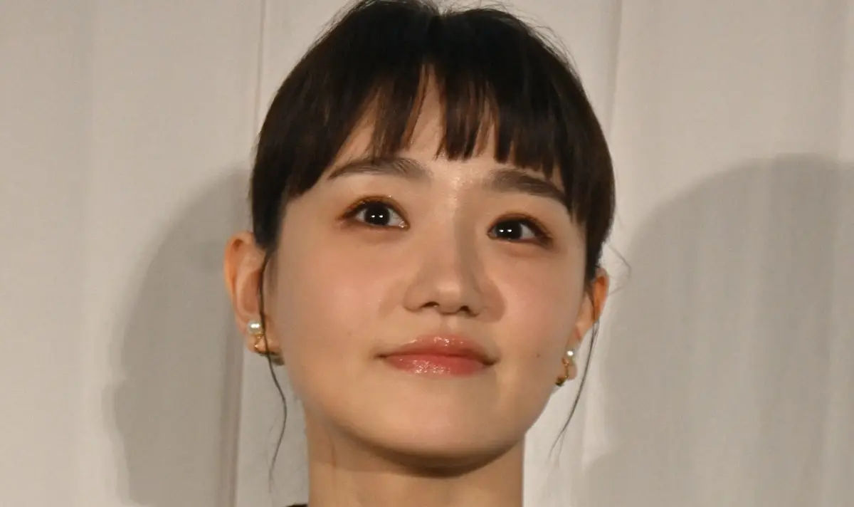 【画像・写真】奈緒「お茶飲みながら近況報告」大物芸人との仲良し“父娘ショット”にファン歓喜「名コンビ」「憧れる」