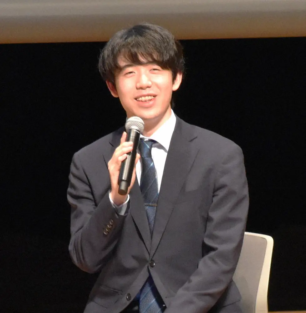 藤井聡太竜王4連覇か、佐々木勇気八段初戴冠か　あす開幕の竜王戦前夜祭で意気込み