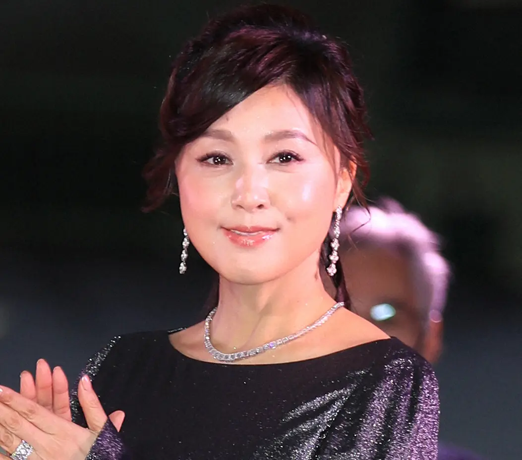 藤原紀香　浅野ゆう子と長身談義　母は「私より高いんですよ」　浅野は「小学校6年生で160ありました」