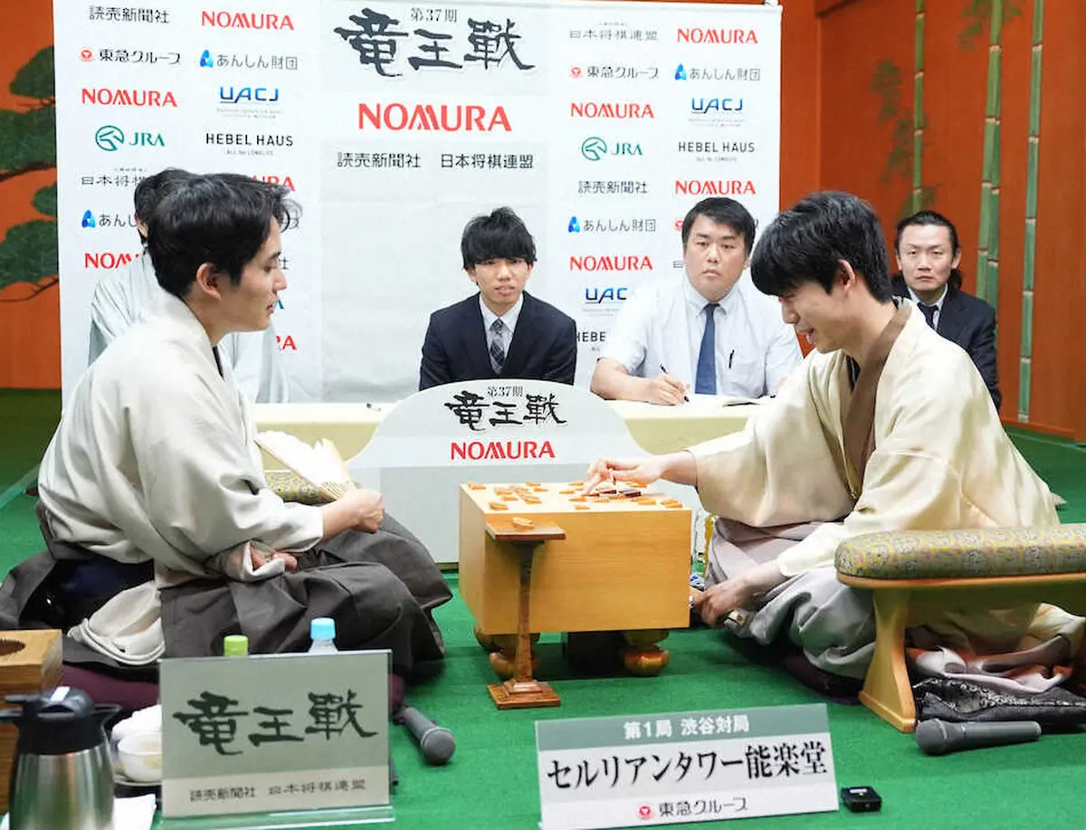 【画像・写真】藤井竜王、先勝「充実の時間を過ごせました」　佐々木八段「うまく指された」　竜王戦7番勝負第1局