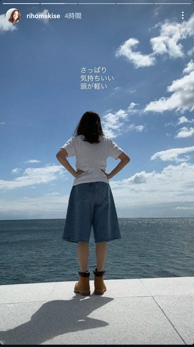 牧瀬里穂「20cmくらい　もっとかな」ロングヘアばっさりでイメチェン　奇跡の50代が少女のほほ笑み