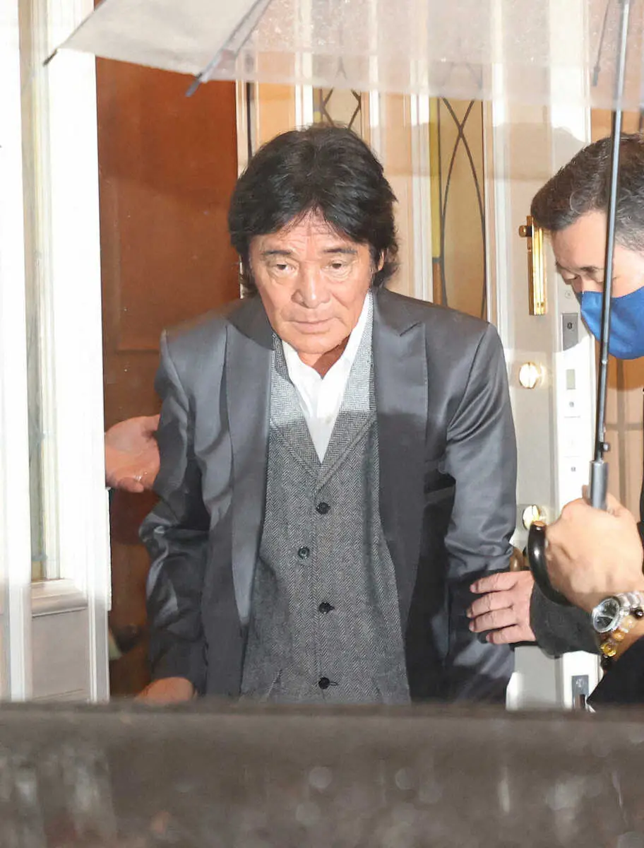 「五人会」メンバー　柴俊夫らが西田敏行さん弔問　松崎しげるは目頭押さえる