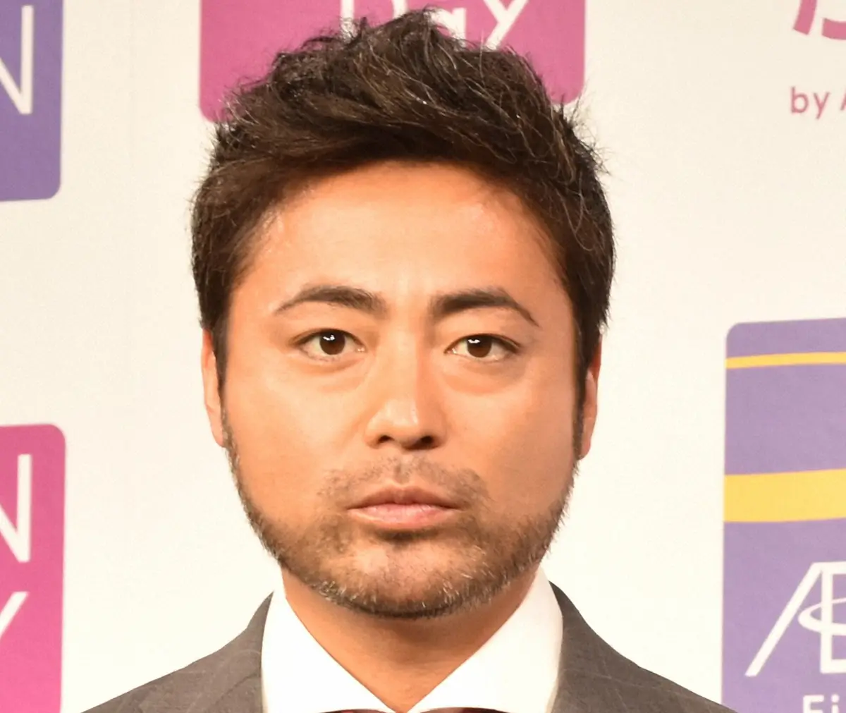 山田孝之　まさかの“禁止事項”に思わずパシャリ！都会のど真ん中で発見した注意書きの内容とは