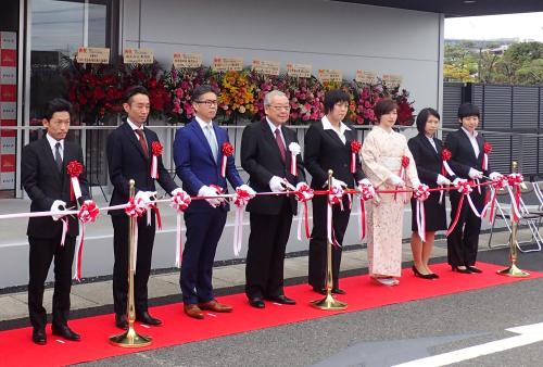 船橋競馬場駐車場内に競輪＆オート場外車券売り場オープン