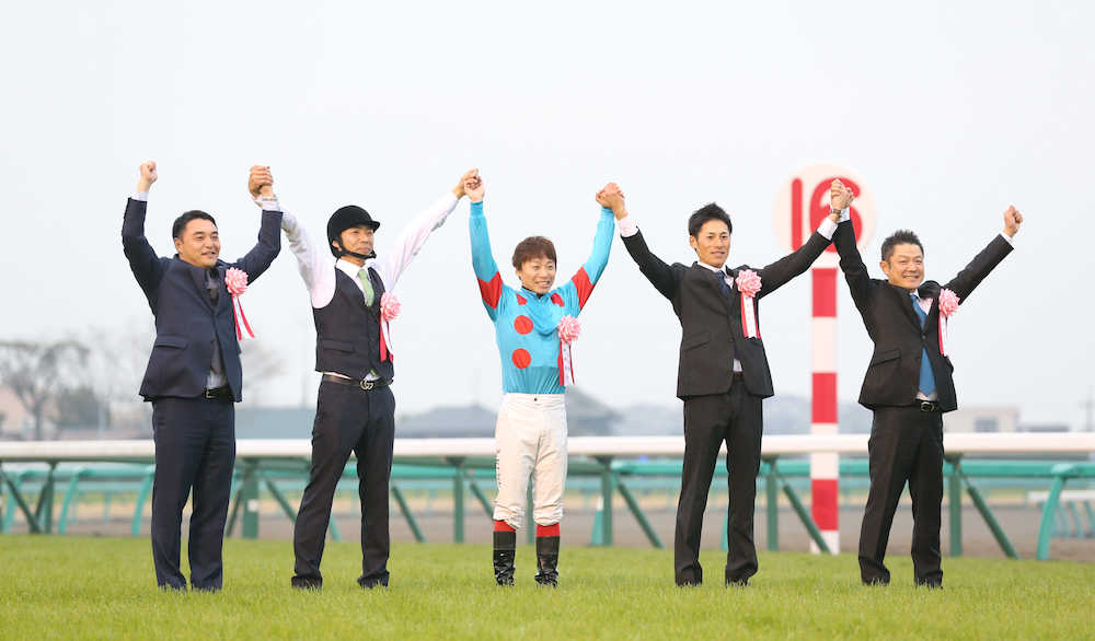 【有馬記念】シルクＲ　２１年ぶり制覇！米本代表は池添を絶賛