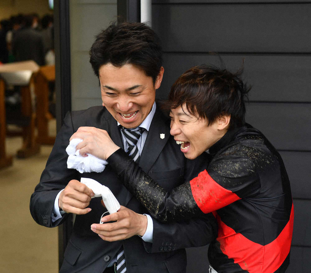 池添　JRA初の兄弟重賞制覇で喜びのツイート「最高に嬉しい瞬間でした」