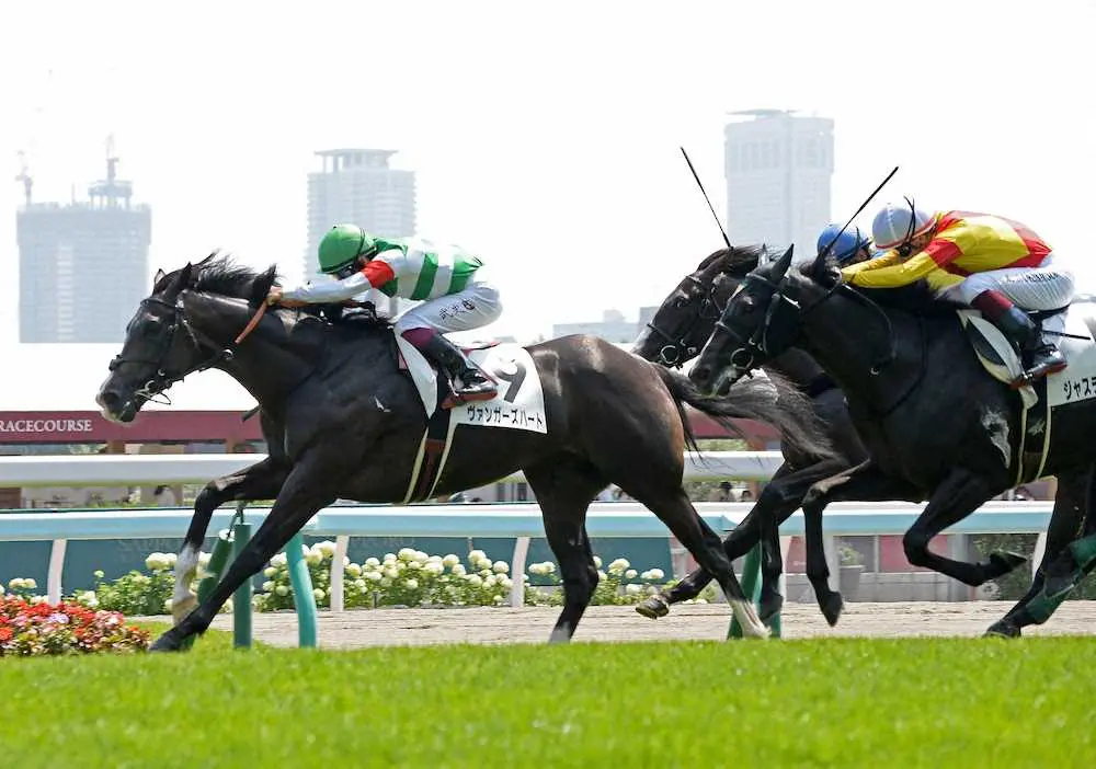 【札幌3R】エフフォーリア半弟、ヴァンガーズハートが初勝利　横山武「本当はもっと早く勝てる馬でした」