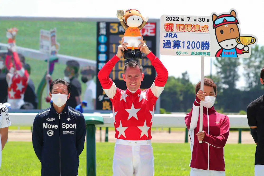 【新潟3R】ミルコ　JRA通算1200勝、現役16人目「本当に感謝。もっと勝ちたいです」