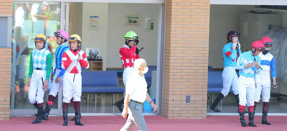 【アイビスSD】菜七子&聖奈はタイトル届かず　JRA女性騎手重賞初対決、Vはビリーバー