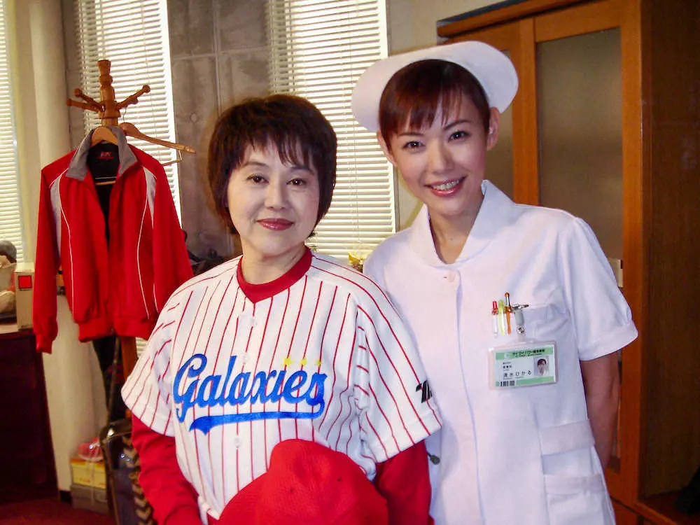 昼ドラ「病院へ行こう！」収録中、大好きな岡本麗さんと。麗さんは、ひかる（私）の母役で、たくさんのことを教えていただいた