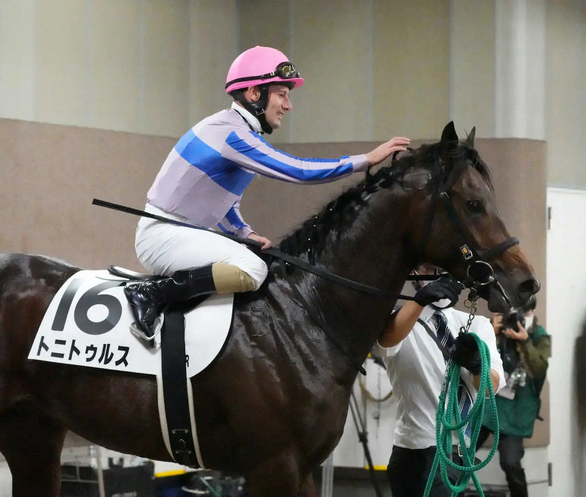 【東京4R新馬】トニトゥルスがデビュー勝ち　M・デムーロ「今後も楽しみ」