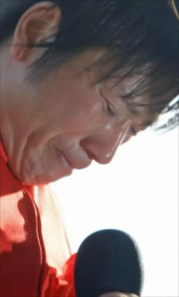 「NHKマイルC」を制したマイネルホウオウ騎乗の柴田大知騎手は、インタビューで号泣