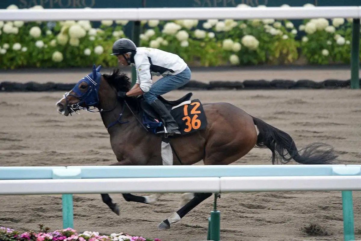 札幌ダートコース単走で追い切ったボンドガール　　　