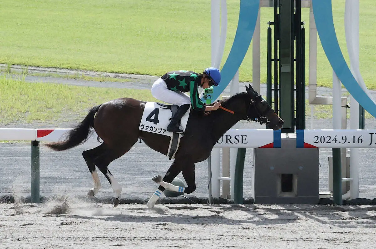 【画像・写真】【中京1R】ヴァカンツァV、角田大和JRA通算100勝「もっと頑張らないと」「一つずつ丁寧に仕事を」