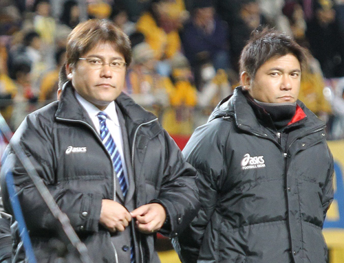 仙台で兄の誠氏（左）が監督、弟・浩氏（右）がコーチを歴任したこともある