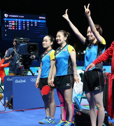 卓球日本女子団体　快勝４強　２大会連続メダルへ王手「一丸となって」