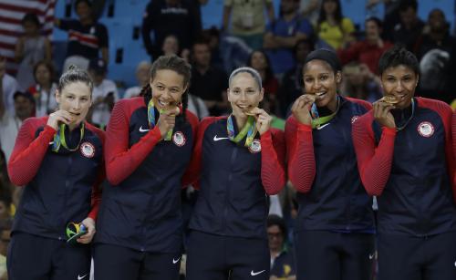 バスケ女子決勝　米国が五輪通算４９連勝＆６大会連続金メダル