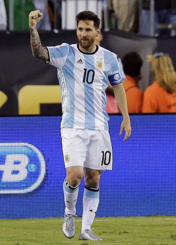 アルゼンチン４強入り、チリ７発大勝で決めた　南米選手権