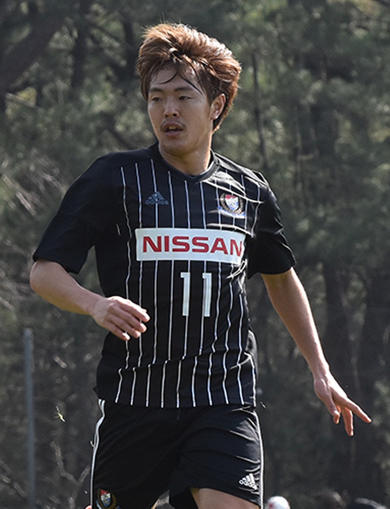 横浜、斎藤との契約更新発表　俊輔後継背番「１０」を自ら打診