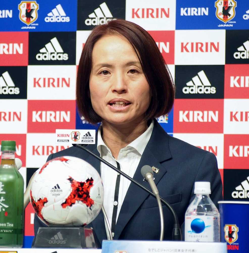 サッカー女子日本代表の高倉監督