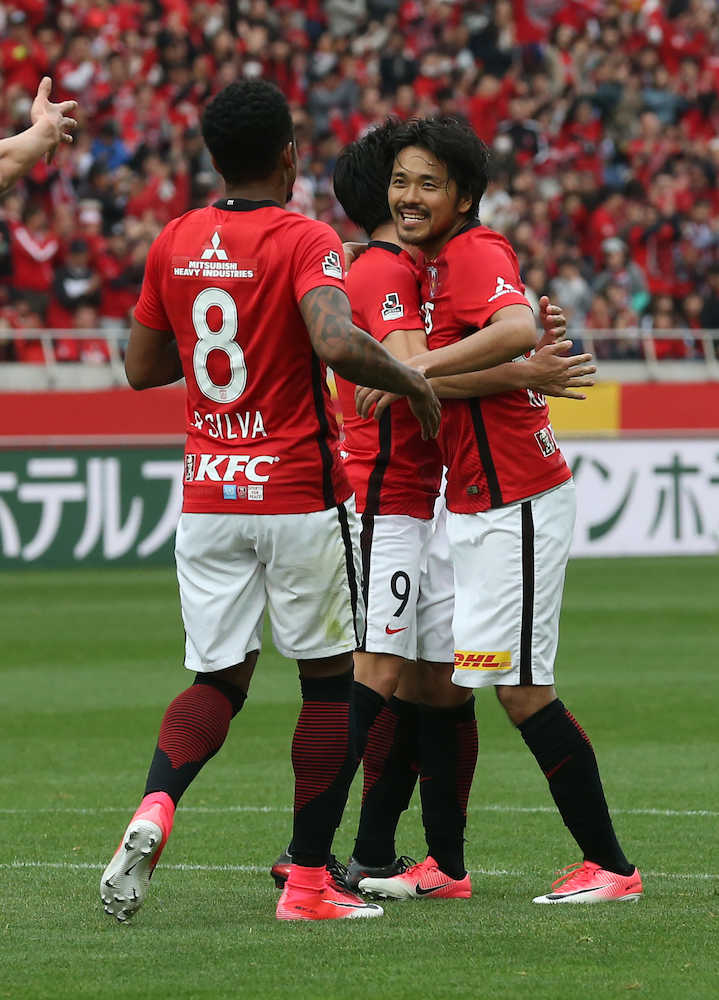 浦和４連勝で堅首　興梠３戦連発リーグ最多７点目　札幌金星ならず