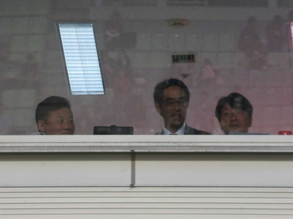 イニエスタ獲りへ秒読み段階…神戸・三木谷会長観戦も報道陣の前に現れず