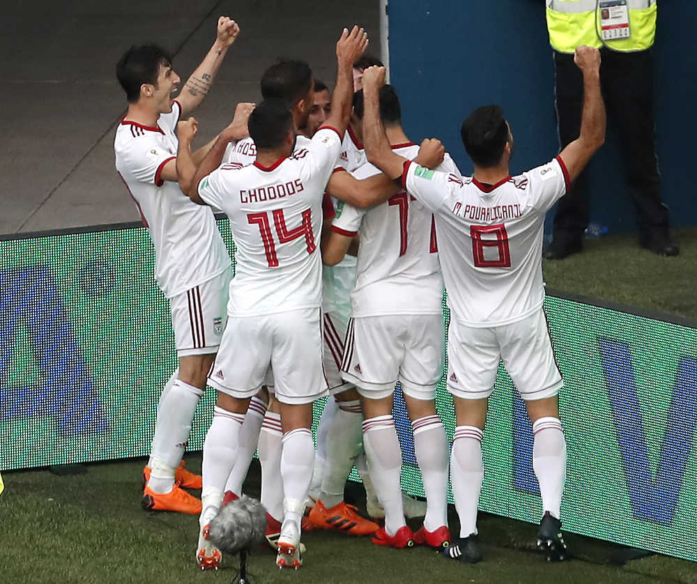 イラン　モロッコ下し２０年ぶり勝利、オウンゴールが決勝点　アジア勢８年ぶり白星