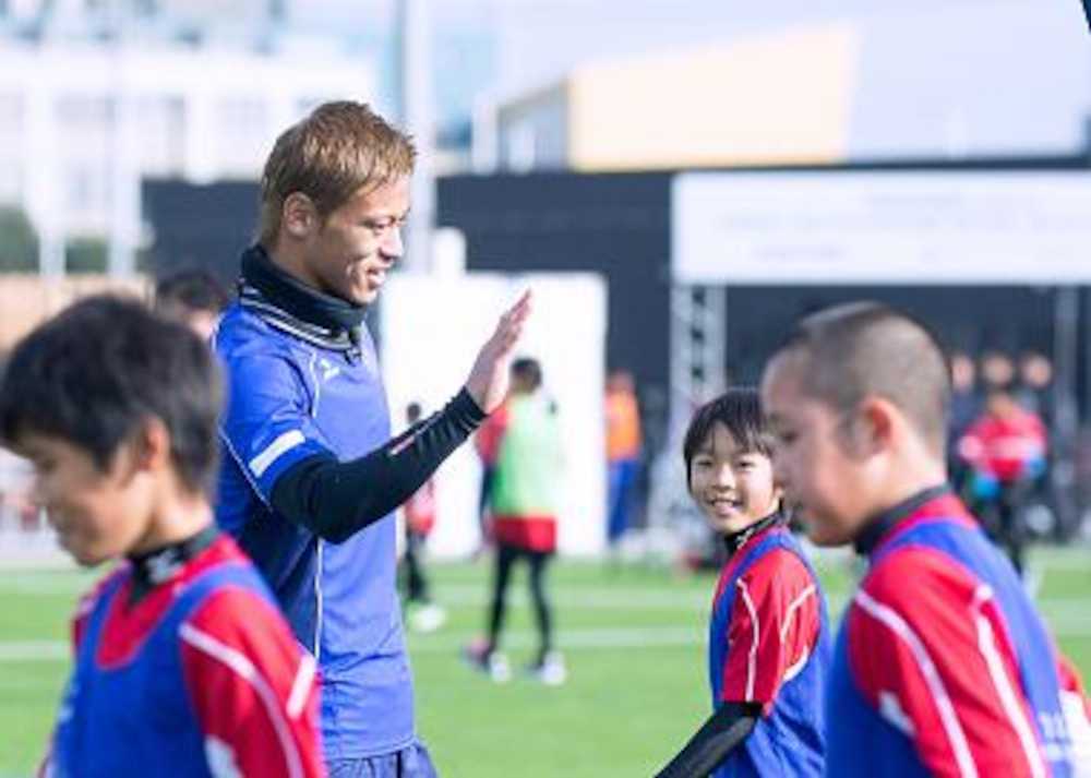 本田プロデュースのサッカースクール、“第２の故郷”金沢に開校
