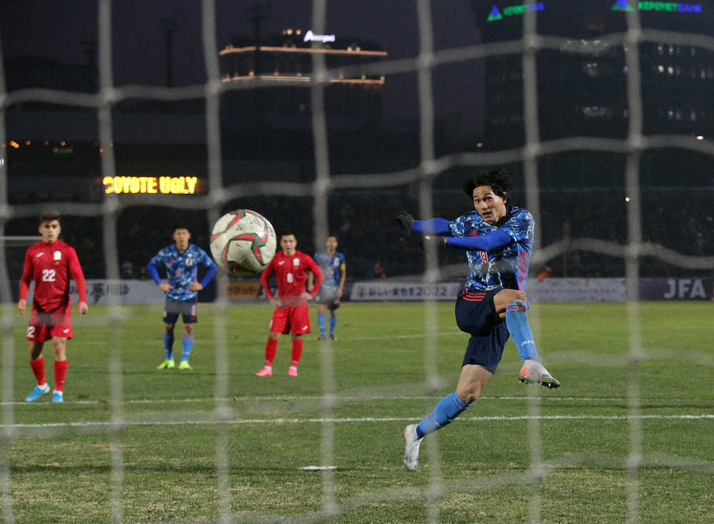 【画像・写真】南野“カズ超え”代表史上初のW杯予選開幕4戦連発　国際Aマッチ5戦連発は歴代2位タイ