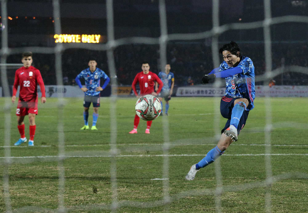 南野、史上初W杯予選開幕4戦連発！カズ超えでエースの証明　キルギス粉砕で4連勝