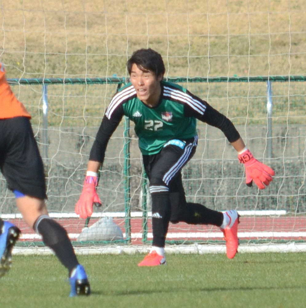 J2新潟　移籍のU23代表GK小島、練習試合初出場　好機つくらせず手応え