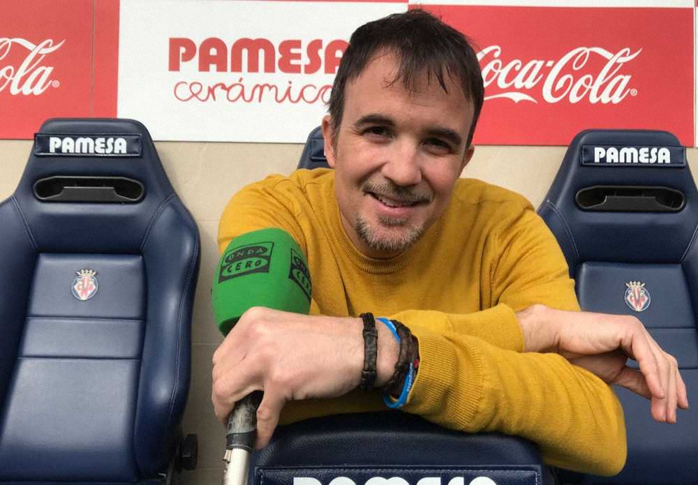 スペインのラジオ局「オンダ・セロ」でビリャレアルを担当するビクトール・フランチ記者