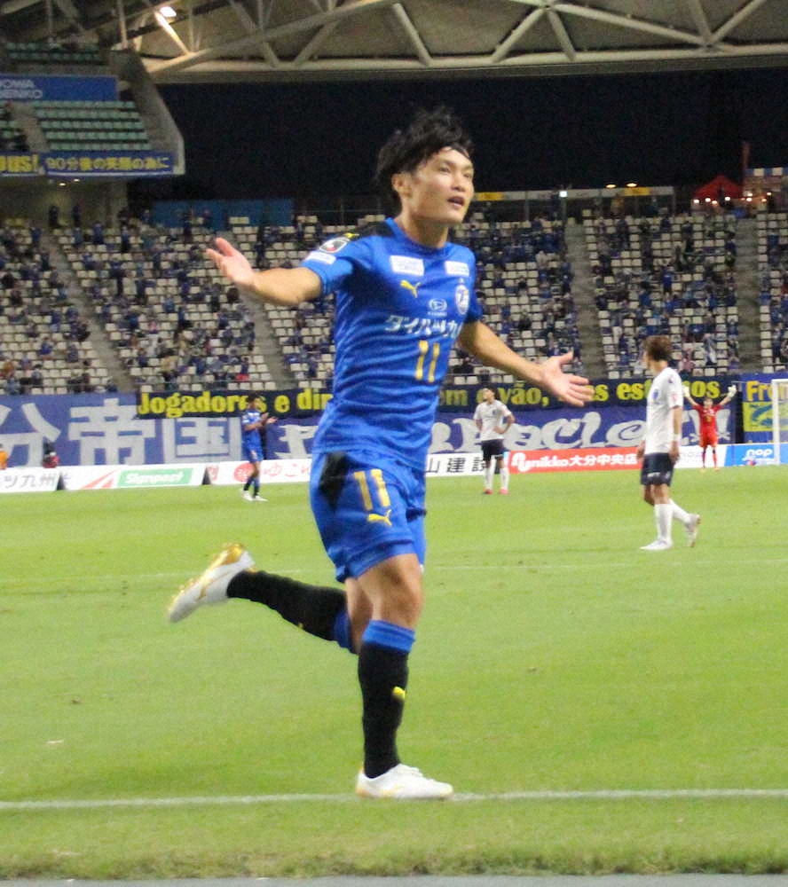 ＜大分・横浜FC＞3試合連続ゴールとなる先制点を決めた大分・田中