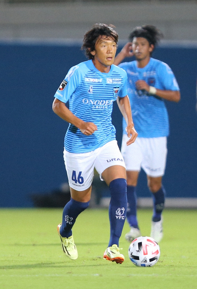 横浜FC・俊輔　25年目へ「覚悟」の背番10「自分にしかないプレー出す」