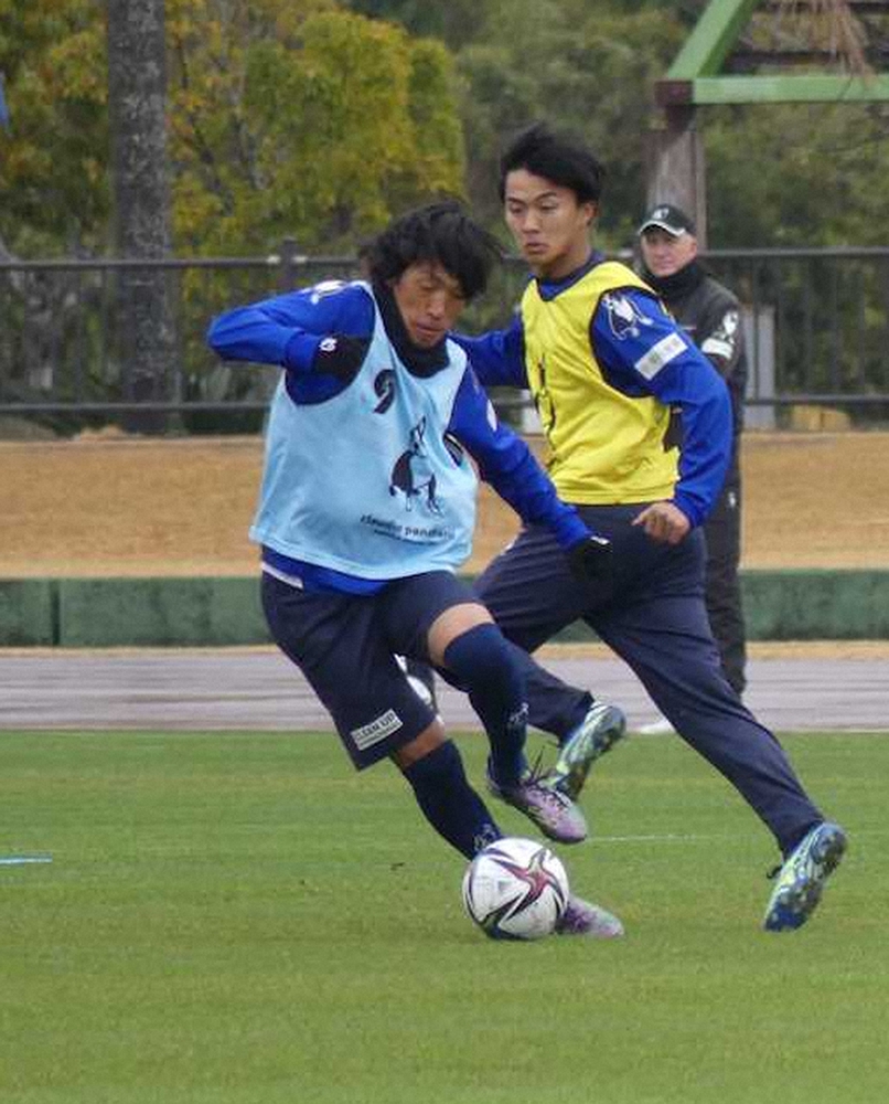 横浜FC・42歳俊輔　開幕スタメン濃厚、J1最年長記録更新へ「自分にしかないプレーを」