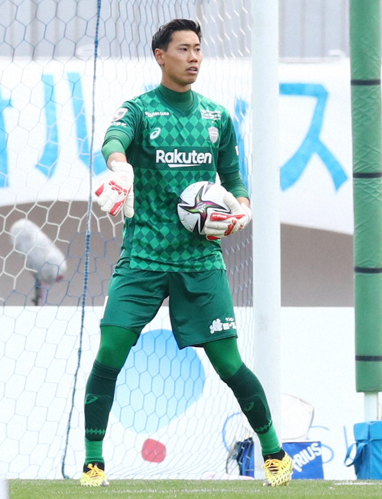 GK前川、Jリーグ発足後初“親子日の丸”　父・和也さんのリベンジへ第一歩