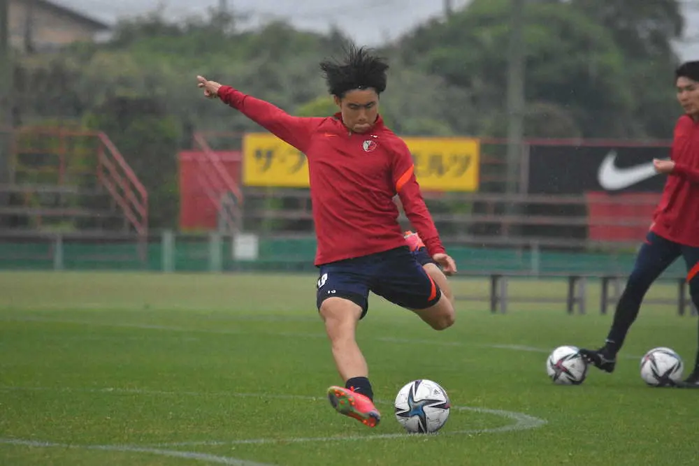 鹿島の19歳、荒木　9日のFC東京戦へ「自分が中心となって」　前節ベンチ外で休養十分