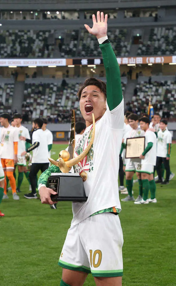 FC東京ルーキー松木玖生が力強く宣言「リーグ優勝に一番貢献できるように」