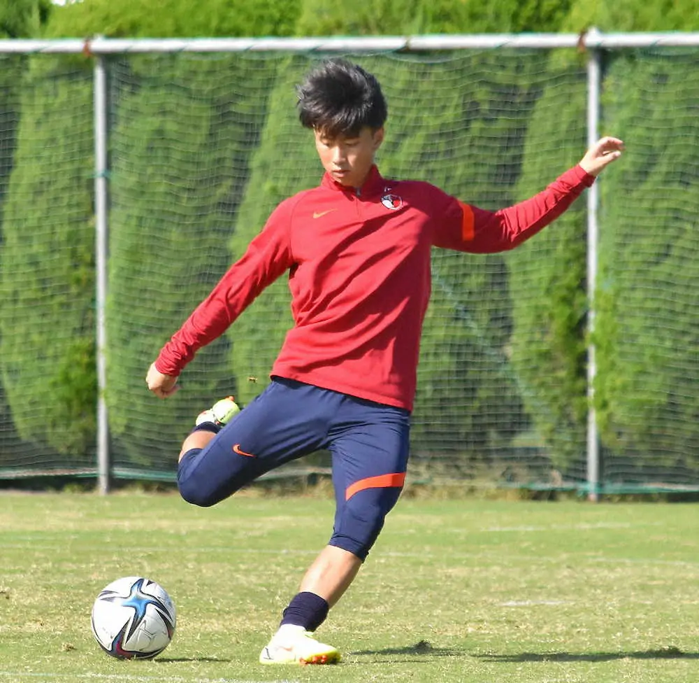 鹿島の19歳MF荒木遼太郎　夢のW杯へ「食らいついていきたい」