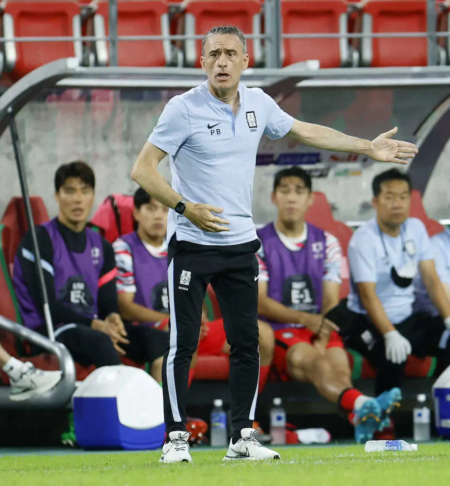 韓国は日本に3失点完敗でE―1選手権4連覇逃す　ベント監督「ミスをすれば代償を払わないと」